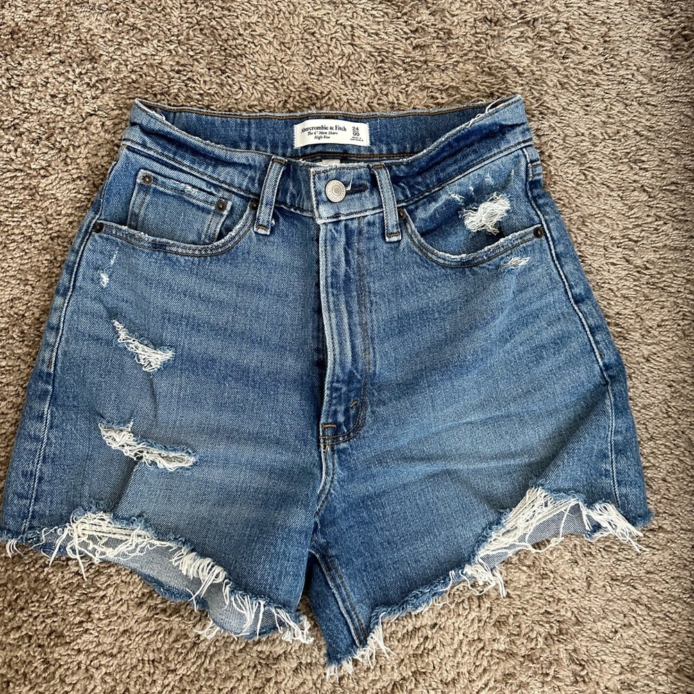 Abercrombie curve love mom short